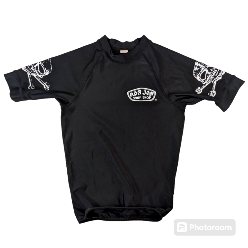 Ron Jon Mens Black Rash Guard w/Skulls Size C-Small 4 Way Stretch Technology